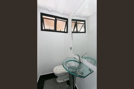 Apartamento à venda com 245m², 4 quartos e 3 vagas Apartamento à venda com 245m², 4 quartos e 3 vagasLavabo