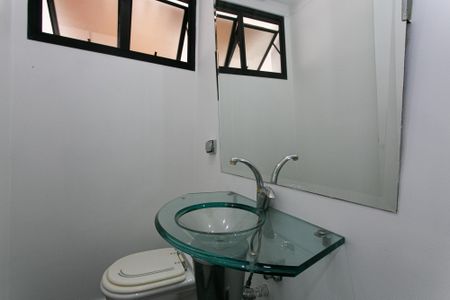 Apartamento à venda com 245m², 4 quartos e 3 vagas Apartamento à venda com 245m², 4 quartos e 3 vagasLavabo