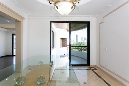 Apartamento à venda com 245m², 4 quartos e 3 vagas Apartamento à venda com 245m², 4 quartos e 3 vagasSala 2