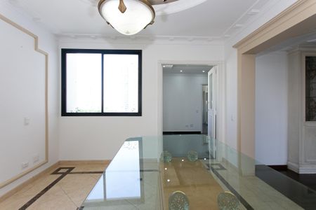 Apartamento à venda com 245m², 4 quartos e 3 vagas Apartamento à venda com 245m², 4 quartos e 3 vagasSala 2