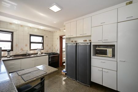 Apartamento à venda com 170m², 4 quartos e 3 vagasCozinha
