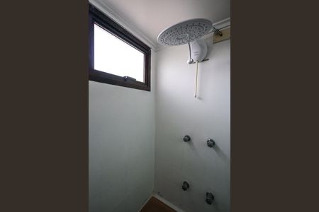Apartamento à venda com 170m², 4 quartos e 3 vagasChuveiro do Banheiro da Suíte 1
