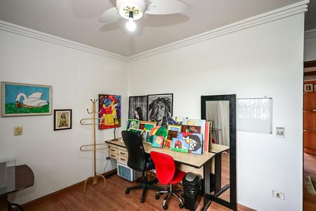 Apartamento à venda com 170m², 4 quartos e 3 vagasSuíte 2
