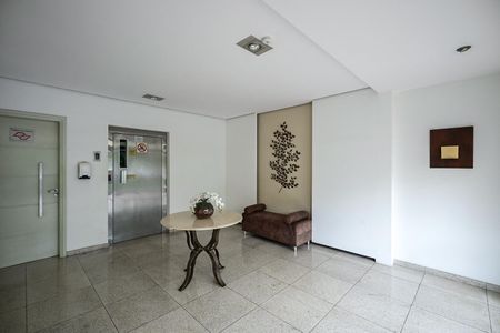 Apartamento à venda com 170m², 4 quartos e 3 vagasHall Social
