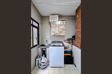 Casa à venda com 129m², 3 quartos e 1 vagaÁrea de Serviço