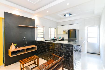 Sala de casa para alugar com 2 quartos, 56m² em Jardim Adriana, Guarulhos