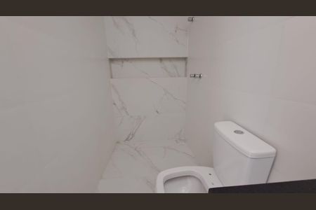 Casa à venda com 120m², 3 quartos e 2 vagasBanheiro