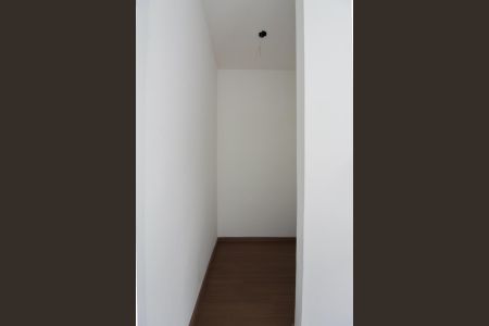 Casa à venda com 120m², 3 quartos e 2 vagas Casa à venda com 120m², 3 quartos e 2 vagasCloset da suíte