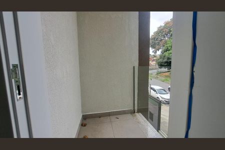 Casa à venda com 120m², 3 quartos e 2 vagasVaranda