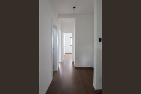 Casa à venda com 120m², 3 quartos e 2 vagas Casa à venda com 120m², 3 quartos e 2 vagasCorredor