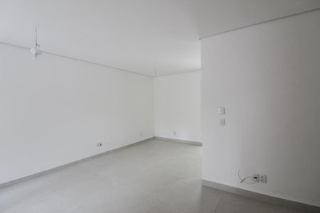 Casa à venda com 120m², 3 quartos e 2 vagas Casa à venda com 120m², 3 quartos e 2 vagasSala