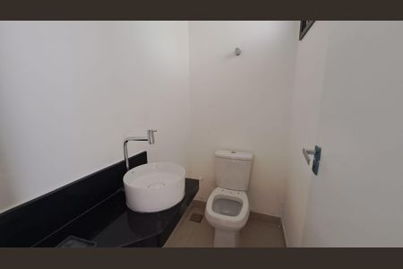 Casa à venda com 120m², 3 quartos e 2 vagasBanheiro
