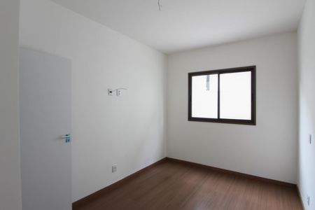 Casa à venda com 120m², 3 quartos e 2 vagas Casa à venda com 120m², 3 quartos e 2 vagasQuarto 1
