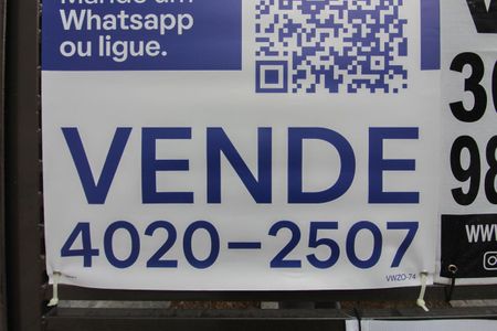 Casa à venda com 120m², 3 quartos e 2 vagas Casa à venda com 120m², 3 quartos e 2 vagasPlaquinha Instalada