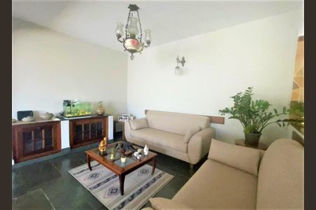 Casa à venda com 290m², 3 quartos e 3 vagasFoto 01