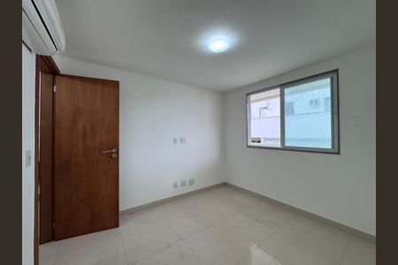 Apartamento para alugar com 80m², 2 quartos e 2 vagas Apartamento para alugar com 80m², 2 quartos e 2 vagasSuíte