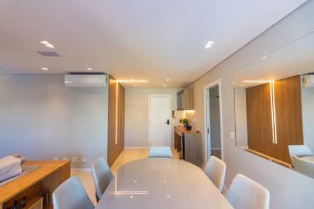 Apartamento à venda com 136m², 3 quartos e 2 vagas Apartamento à venda com 136m², 3 quartos e 2 vagasSala