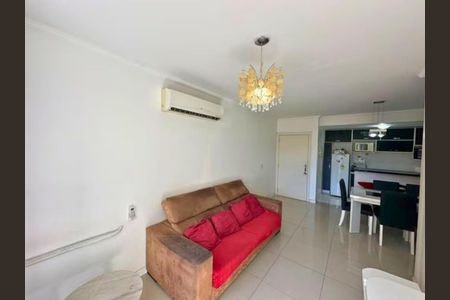 Sala de apartamento para alugar com 3 quartos, 63m² em Vila Ipiranga, Porto Alegre