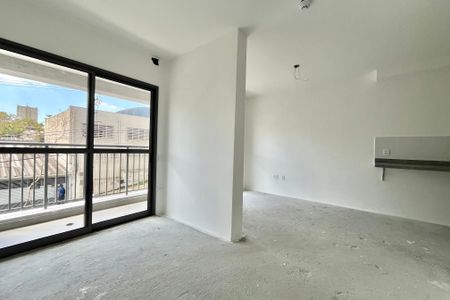 Sala/Quarto de apartamento à venda com 1 quarto, 40m² em Vila Santa Catarina, São Paulo