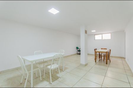 Apartamento para alugar com 65m², 2 quartos e 1 vaga Apartamento para alugar com 65m², 2 quartos e 1 vagaÁrea comum - Salão de festas