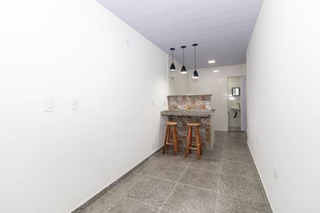 Casa para alugar com 150m², 2 quartos e sem vaga Casa para alugar com 150m², 2 quartos e sem vagaSala