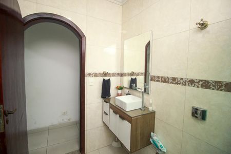 Casa à venda com 159m², 3 quartos e 2 vagasBanheiro 2