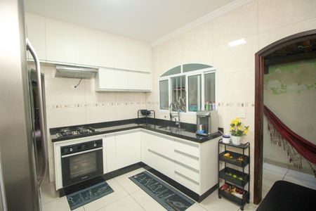 Casa à venda com 159m², 3 quartos e 2 vagasCozinha