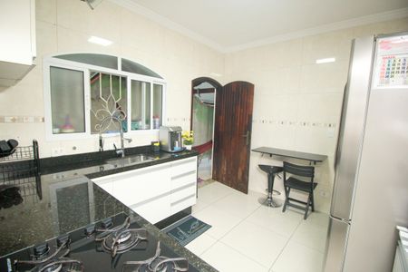 Casa à venda com 159m², 3 quartos e 2 vagasCozinha