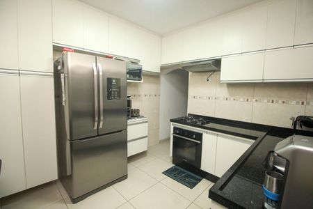 Casa à venda com 159m², 3 quartos e 2 vagasCozinha