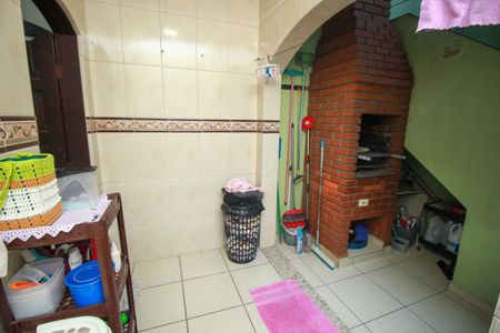 Casa à venda com 159m², 3 quartos e 2 vagasÁrea de Serviço