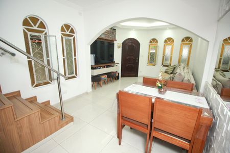 Casa à venda com 159m², 3 quartos e 2 vagasSala de Jantar