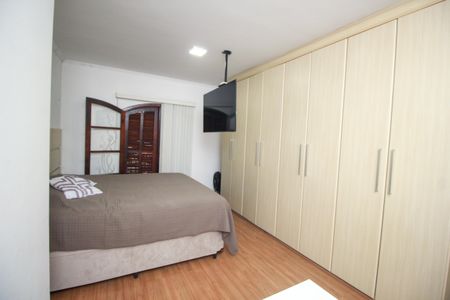 Casa à venda com 159m², 3 quartos e 2 vagasQuarto 1