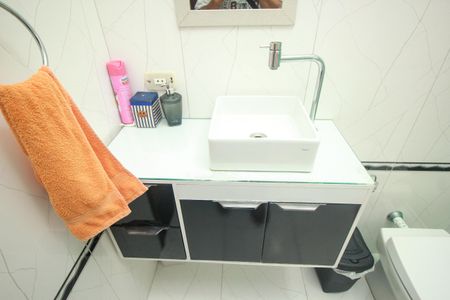 Casa à venda com 159m², 3 quartos e 2 vagasBanheiro 1