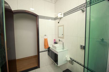 Casa à venda com 159m², 3 quartos e 2 vagasBanheiro 1