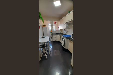 Apartamento à venda com 60m², 2 quartos e 1 vaga Apartamento à venda com 60m², 2 quartos e 1 vagaCozinha