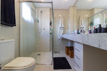 Apartamento à venda com 84m², 1 quarto e 1 vaga Apartamento à venda com 84m², 1 quarto e 1 vagaBanheiro da Suíte