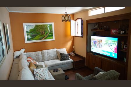 Casa à venda com 500m², 5 quartos e 5 vagasSala de TV