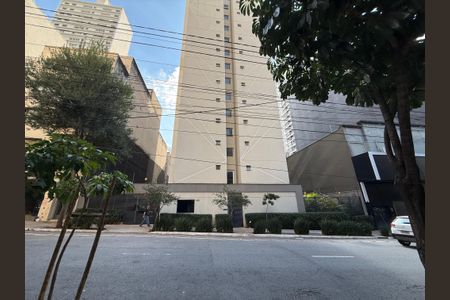 Studio para alugar com 30m², 1 quarto e sem vaga Studio para alugar com 30m², 1 quarto e sem vagaFachada