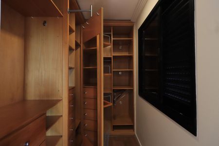 Apartamento à venda com 64m², 2 quartos e 1 vagaCloset da suíte