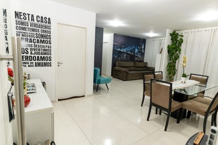 Sala de apartamento à venda com 2 quartos, 74m² em Jaguaribe, Osasco