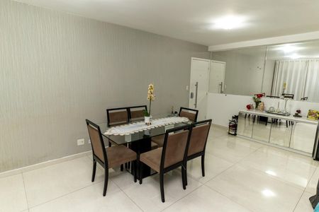 Sala de apartamento à venda com 2 quartos, 74m² em Jaguaribe, Osasco