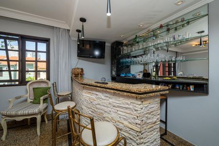 Casa de condomínio à venda com 268m², 3 quartos e 2 vagas Casa de condomínio à venda com 268m², 3 quartos e 2 vagasSala