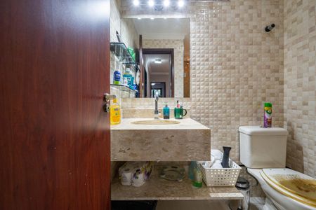 Casa de condomínio à venda com 268m², 3 quartos e 2 vagas Casa de condomínio à venda com 268m², 3 quartos e 2 vagasBanheiro