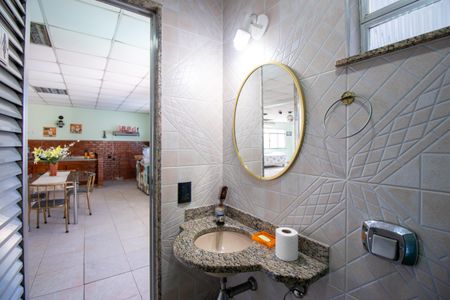 Casa à venda com 399m², 4 quartos e 4 vagasBanheiro