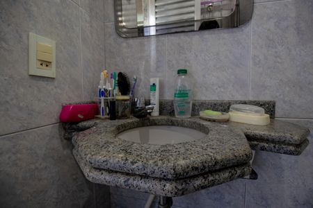 Casa à venda com 399m², 4 quartos e 4 vagasBanheiro de serviço