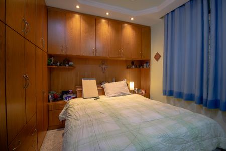 Casa à venda com 399m², 4 quartos e 4 vagasSuíte 1