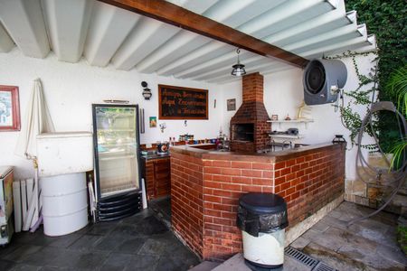 Casa à venda com 399m², 4 quartos e 4 vagasChurrasqueira