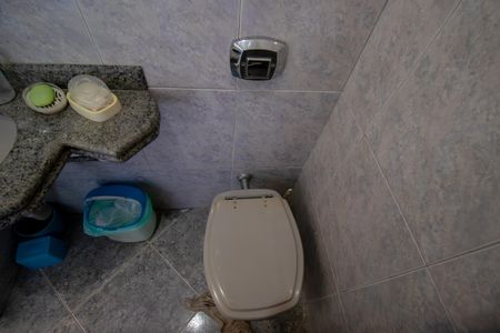 Casa à venda com 399m², 4 quartos e 4 vagasBanheiro de serviço