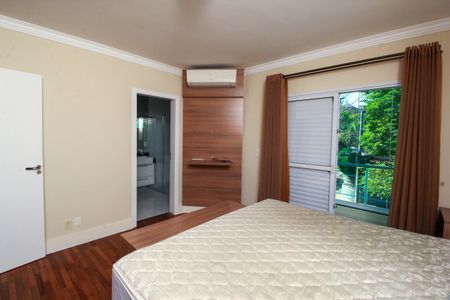 Casa à venda com 240m², 3 quartos e 4 vagasSuíte Master