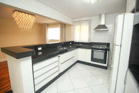 Casa à venda com 240m², 3 quartos e 4 vagasCozinha